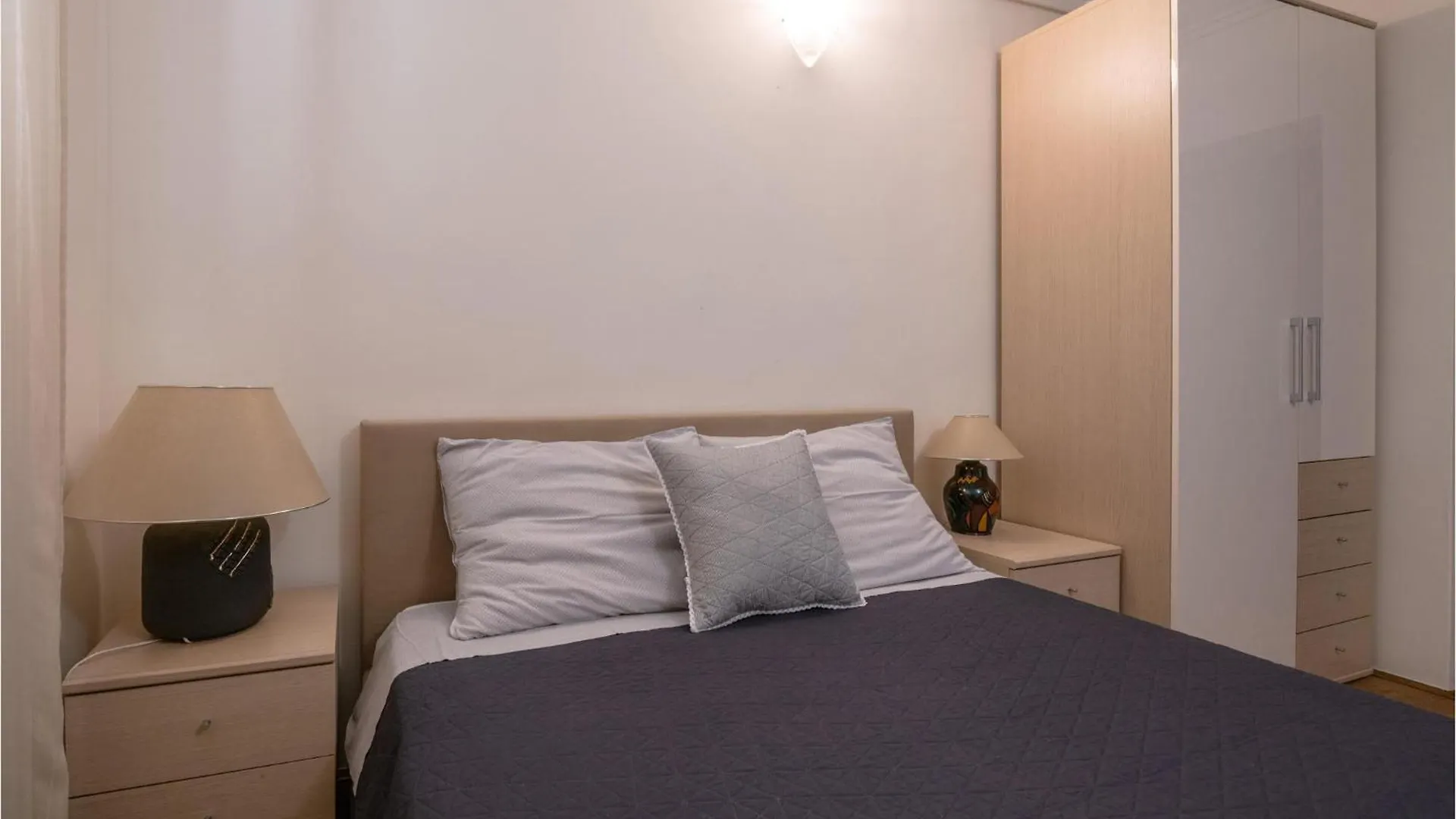 度假居 4 Bedroom Amazing Home In 弗尔萨尔