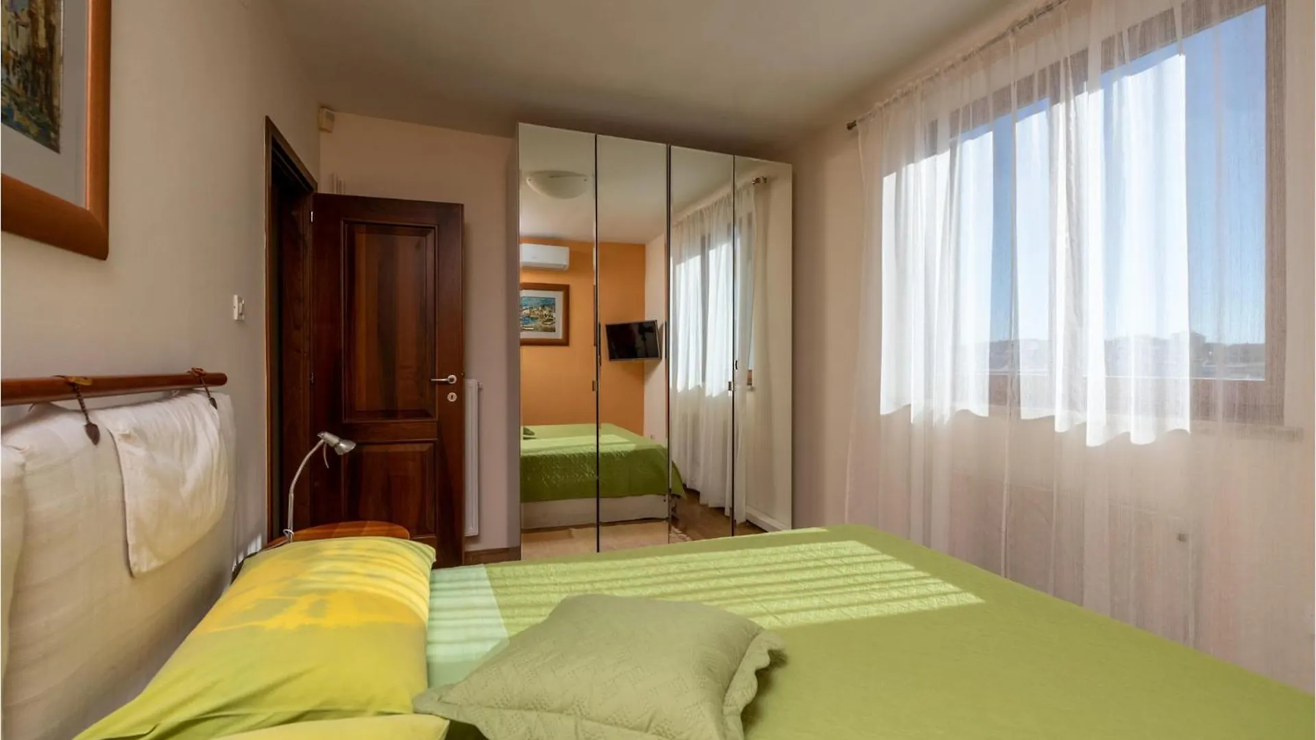 4 Bedroom Amazing Home In Vrsar